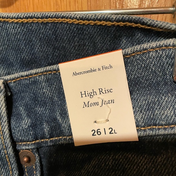Brand New Abercrombie & Fitch jeans - Picture 3 of 4